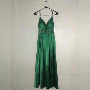 Elegant Green Evening Gown